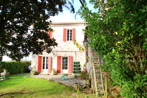 A vendre: Maison en pierre à Quinsac