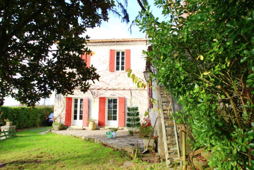 A vendre: Maison en pierre à Quinsac