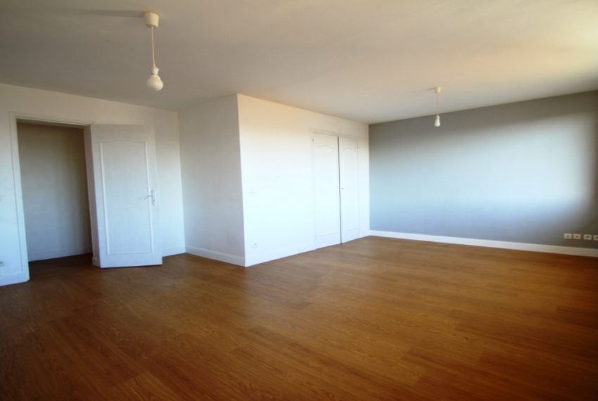 Appartement T3 ou T4 avec balcon à Bordeaux