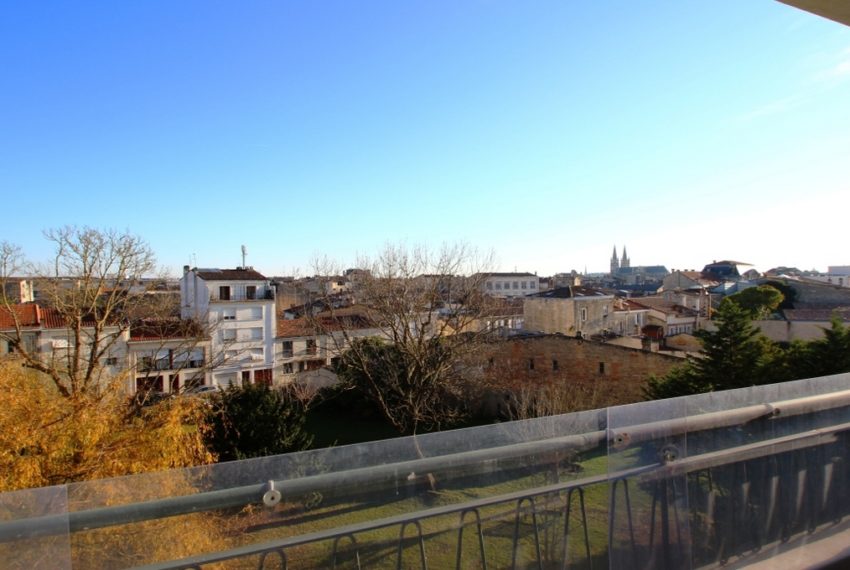 Superbe vue pour cette appartement en location à Bordeaux