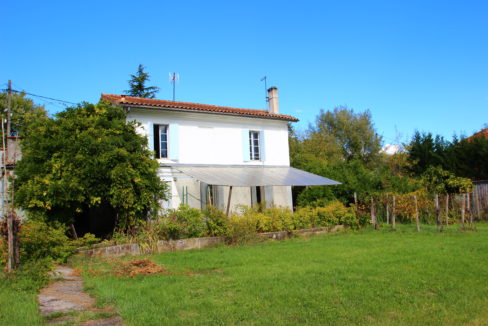 Maison ancienne à vendre à Latresne
