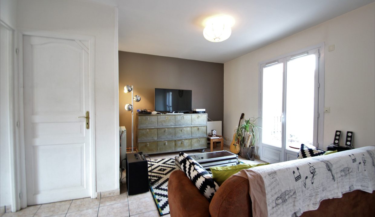 Vend maison avec garage bas cenon
