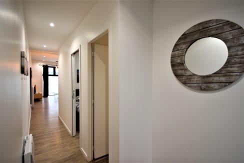 5. Local commercial à vendre - location meublée non professionnelle - Bordeaux clés en main