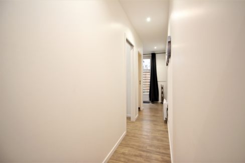7. Local commercial à vendre - location meublée non professionnelle - Bordeaux clés en main