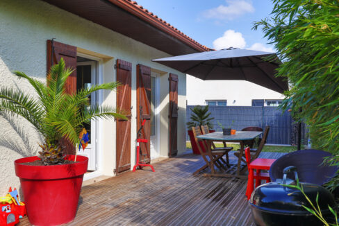 22-agence-immobilière-bordeaux-clés-en-main-maison-terrasse-jardin-parempuyre