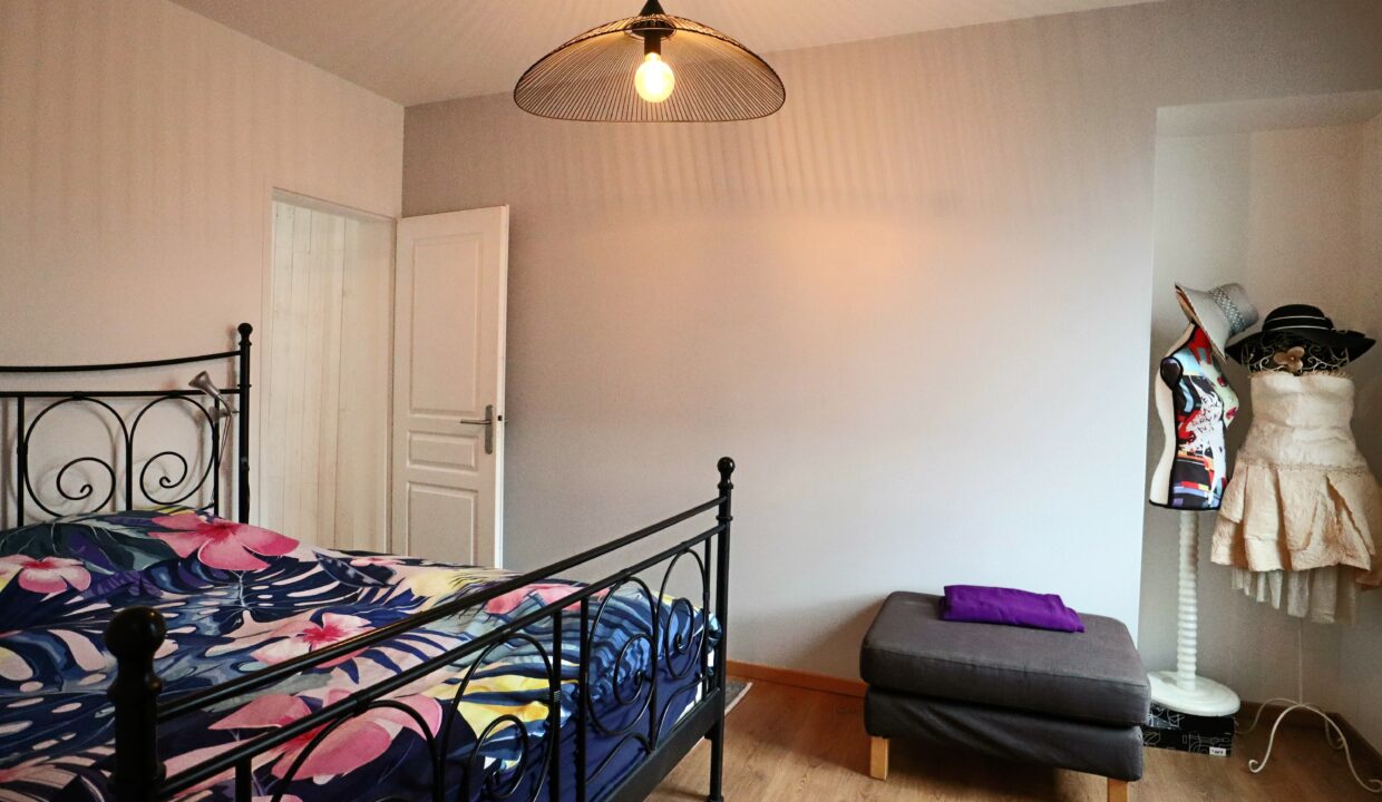 1. A vendre maison rénovée 3 chambres et jardin à Cénac 33360 - Agence immobiliere bordeaux clés en main (15)