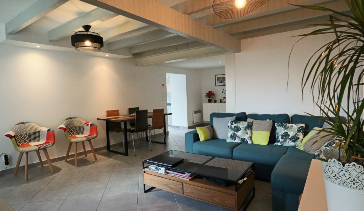 1. A vendre maison rénovée 3 chambres et jardin à Cénac 33360 - Agence immobiliere bordeaux clés en main (2)