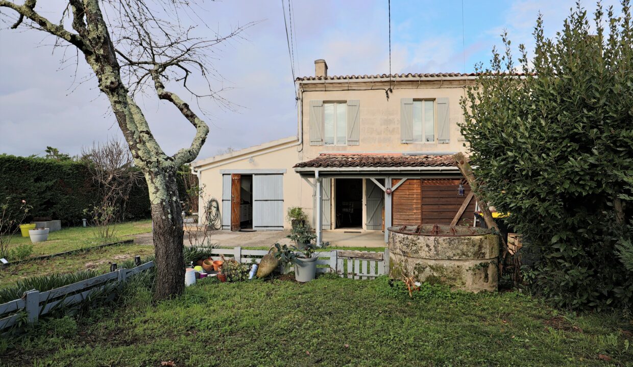 1. A vendre maison rénovée 3 chambres et jardin à Cénac 33360 - Agence immobiliere bordeaux clés en main (8)